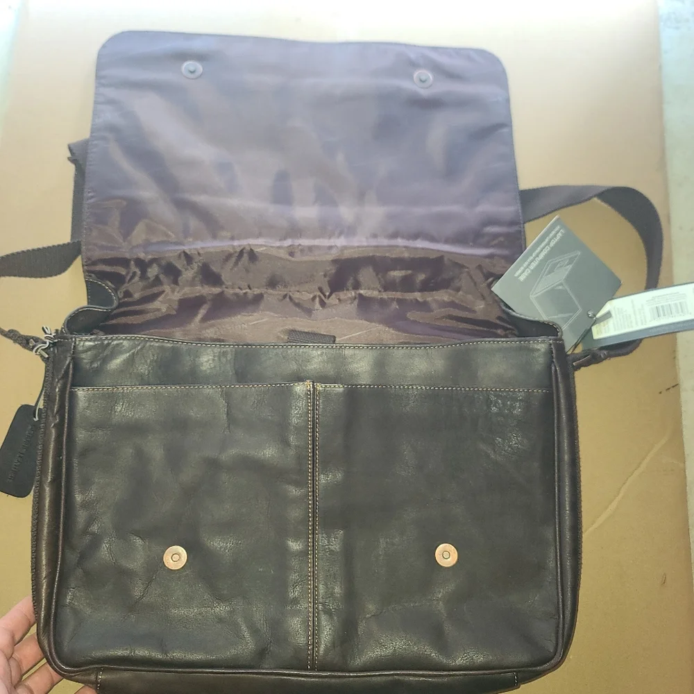 Kenneth Cole Leather Laptop Messenger Bag